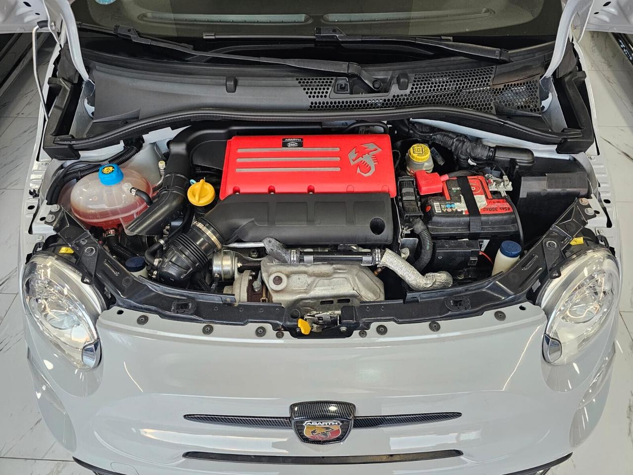 Abarth 595 1.4 Turbo T-Jet 180 CV Esseesse