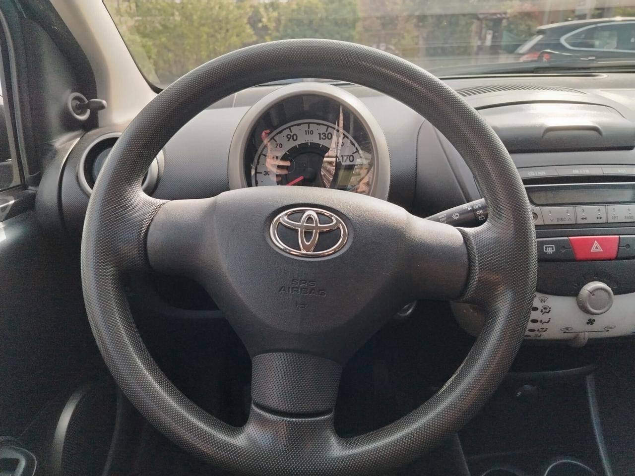 Toyota Aygo 1.0 12V VVT-i 5 porte Orange Connect