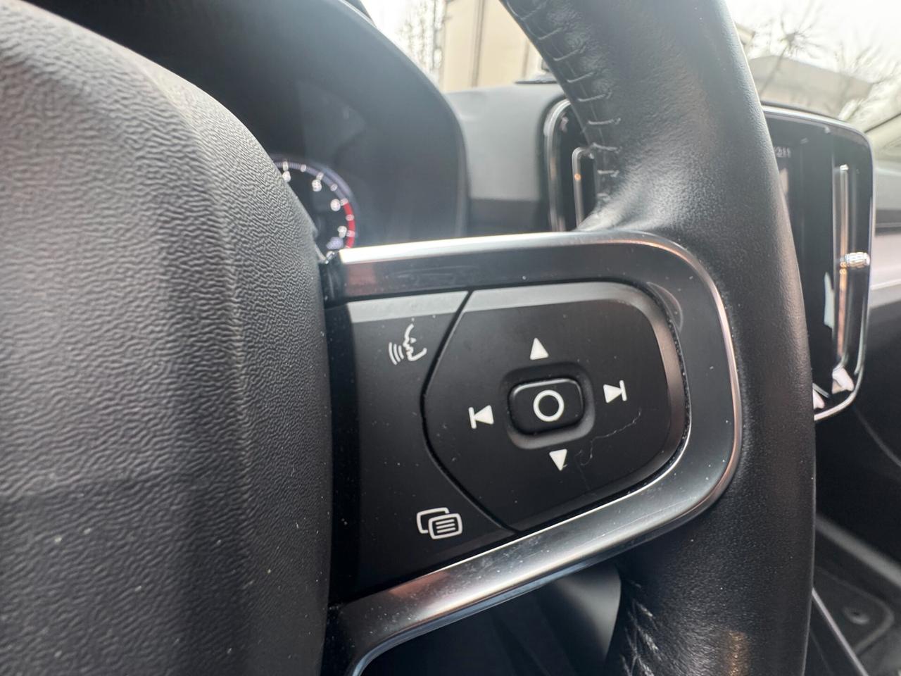 Volvo XC40 2.0 t4 Momentum awd geartronic