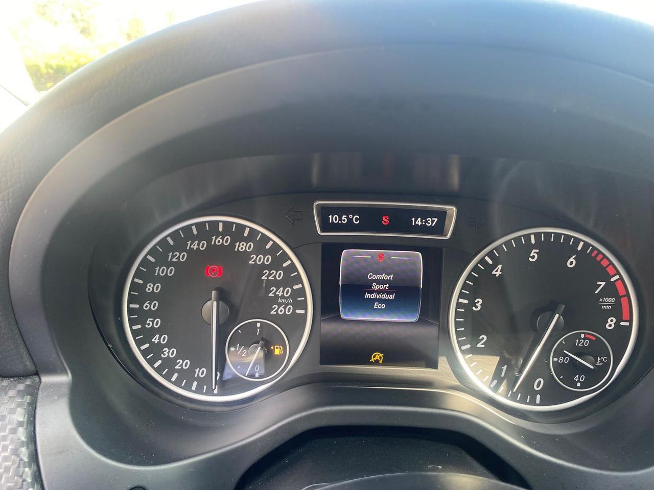 Mercedes-Benz GLA 180 CDI Sport GLA 180 #7230
