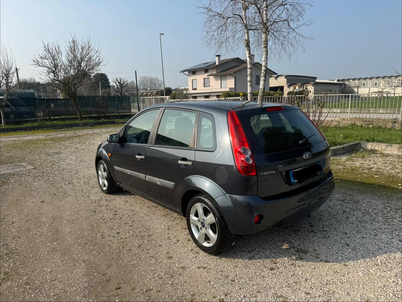 Ford Fiesta 1.4 TDCi 5p. Ghia