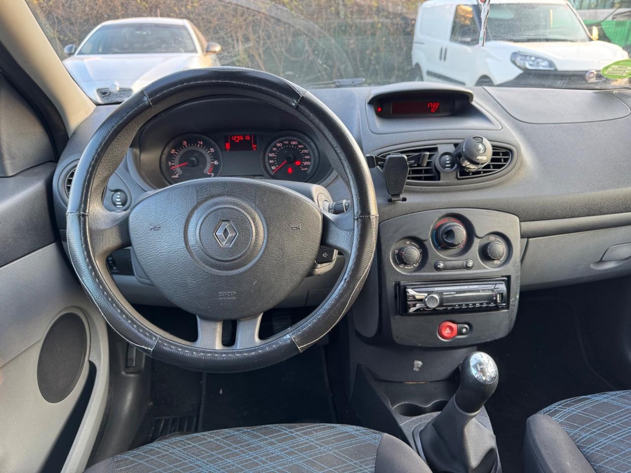 Renault Clio 1.2 Benzina 5 porte Luxe neopatentati 2006