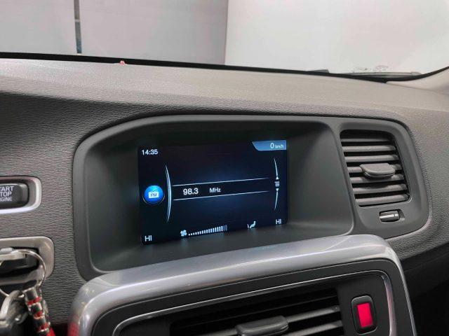 VOLVO V60 2.0 D2 MOMENTUM