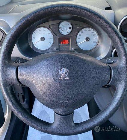 PEUGEOT Partner Tepee BlueHDi 75 Active