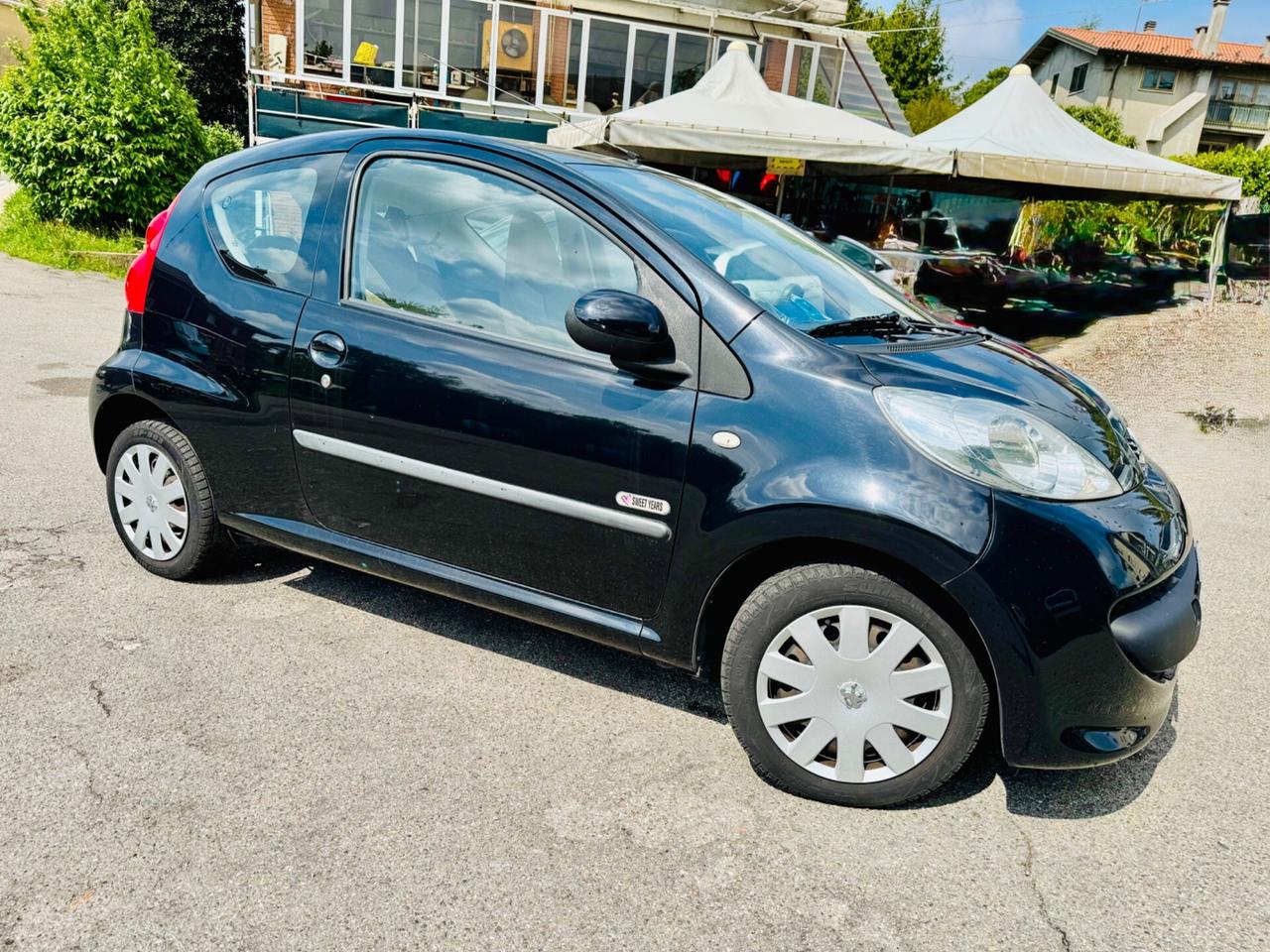 Peugeot 107 1.0 68CV 5p. Sweet Years 2Tronic