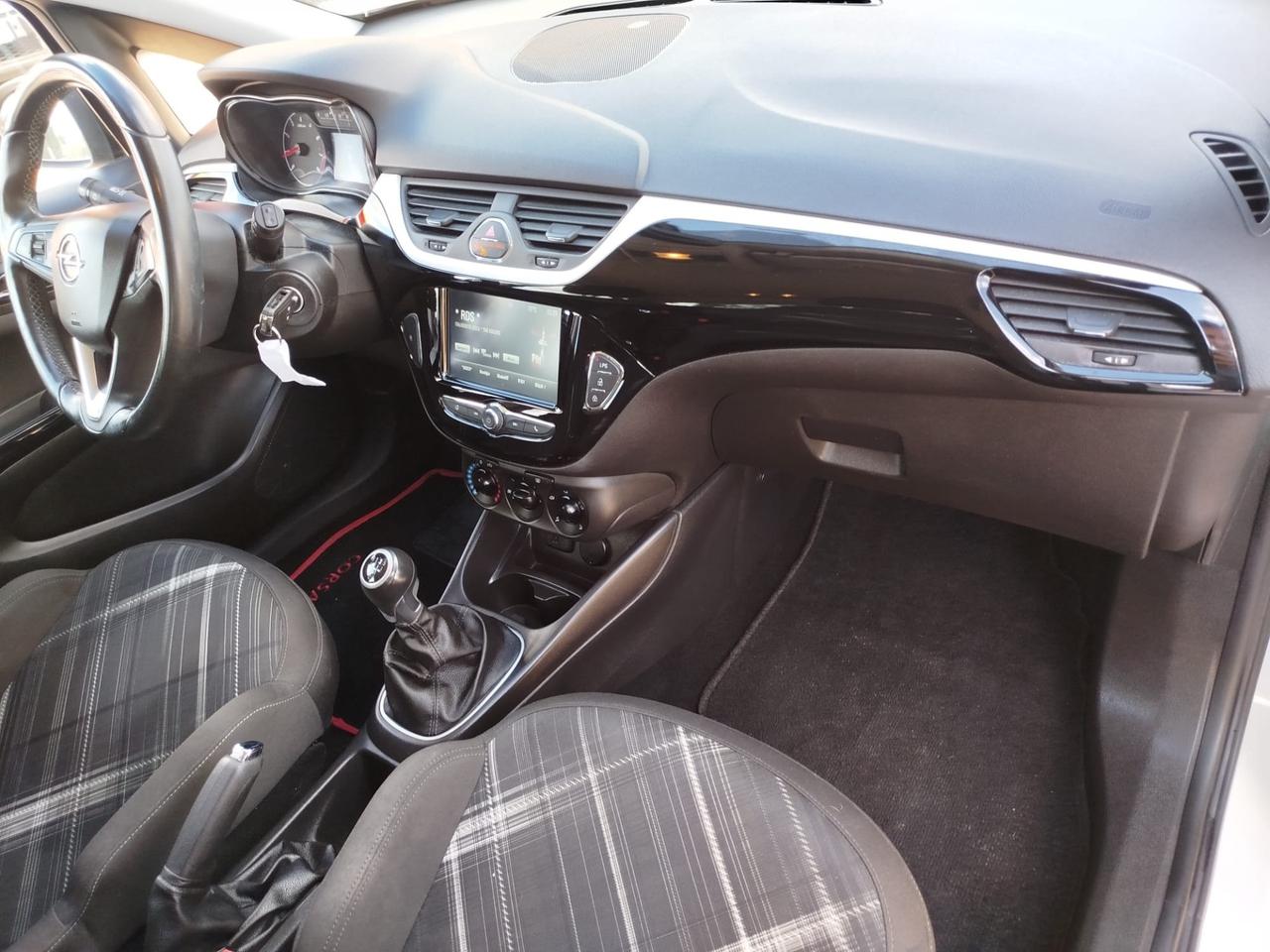 Opel Corsa 1.4 90CV GPL Tech 5 porte Innovation