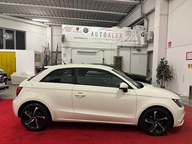 AUDI - A1 1.2 tfsi Attraction c/clima