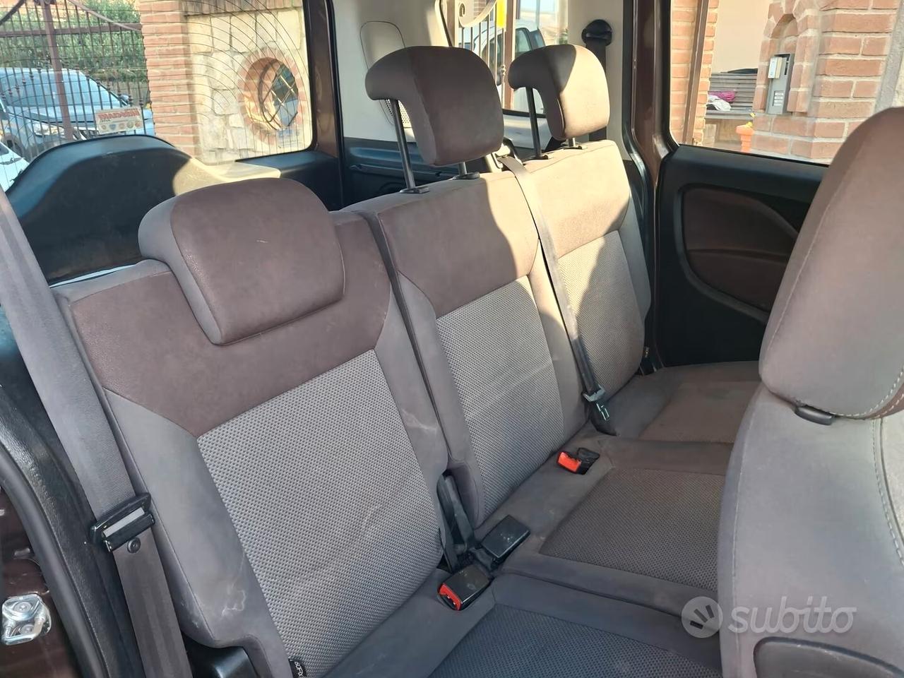 Fiat Doblò 1.6 MJT 16V 120CV Trekking 5 POSTI CLIMA CERCHI BARRE BLUETOOTH MULTIFUNZIONE PDC CRUISE