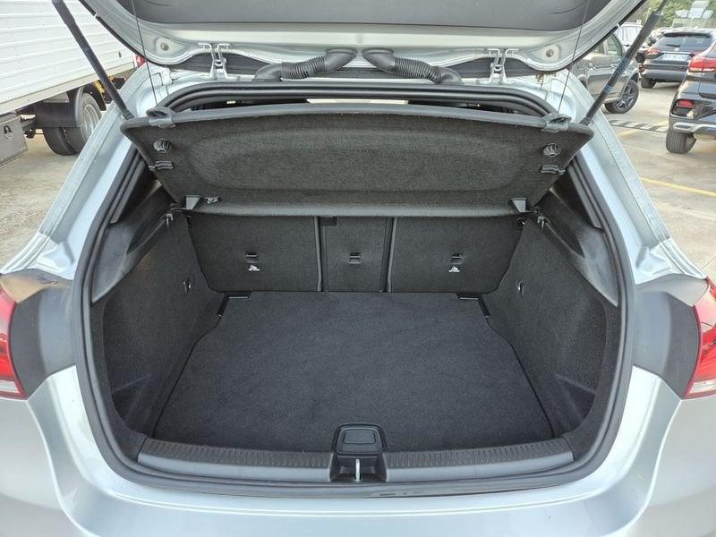 Mercedes-Benz Classe A A 180 d Premium Night edition auto