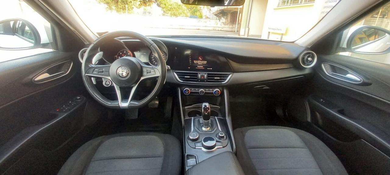 ALFA ROMEO GIULIA Turbodiesel cc. 2.143 CV. 150 Euro 6B Automatica 5 Porte 5 Posti con Cambio Paddle al Volante (F1).