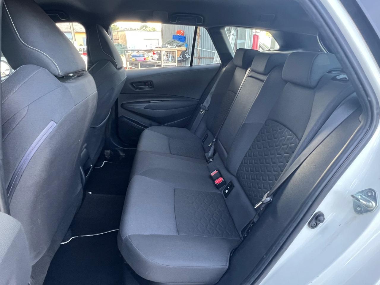 Toyota Corolla Touring 1.8 Hybrid Active