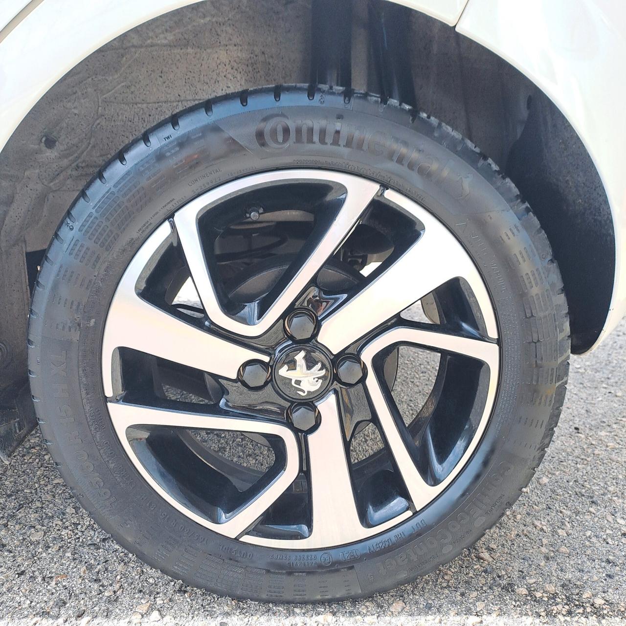 Peugeot 108 1.0 Vti 72cv Allure
