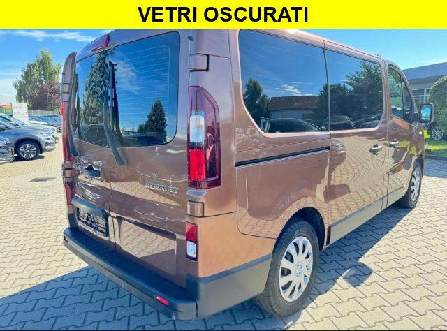 RENAULT Trafic T27 1.6 dCi 120CV 8 POSTI