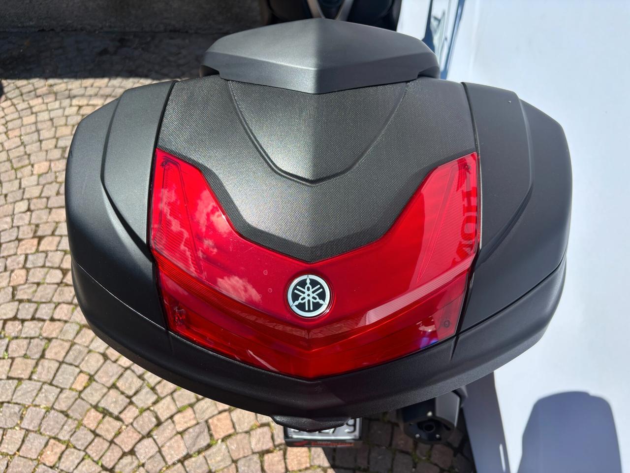 Yamaha X-Max 400 ABS