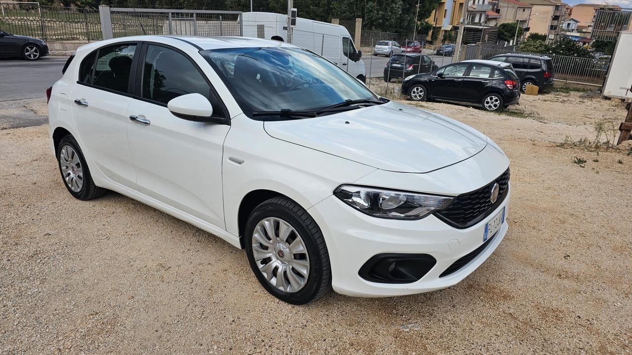 Fiat Tipo 1.3 Mjt S&S 5 porte Easy