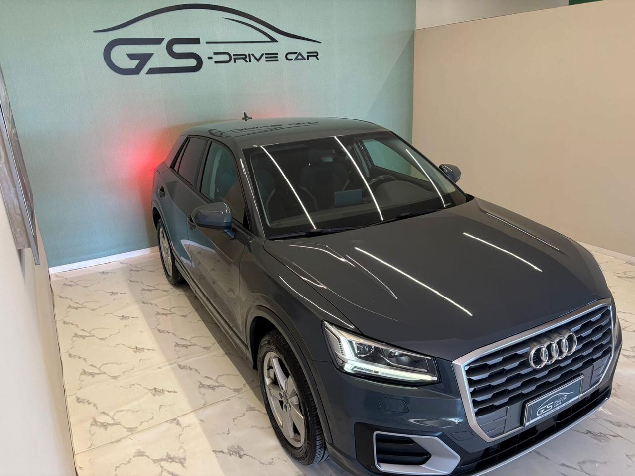 Audi Q2 1600cc TDI 116cv IDENTITY BLACK