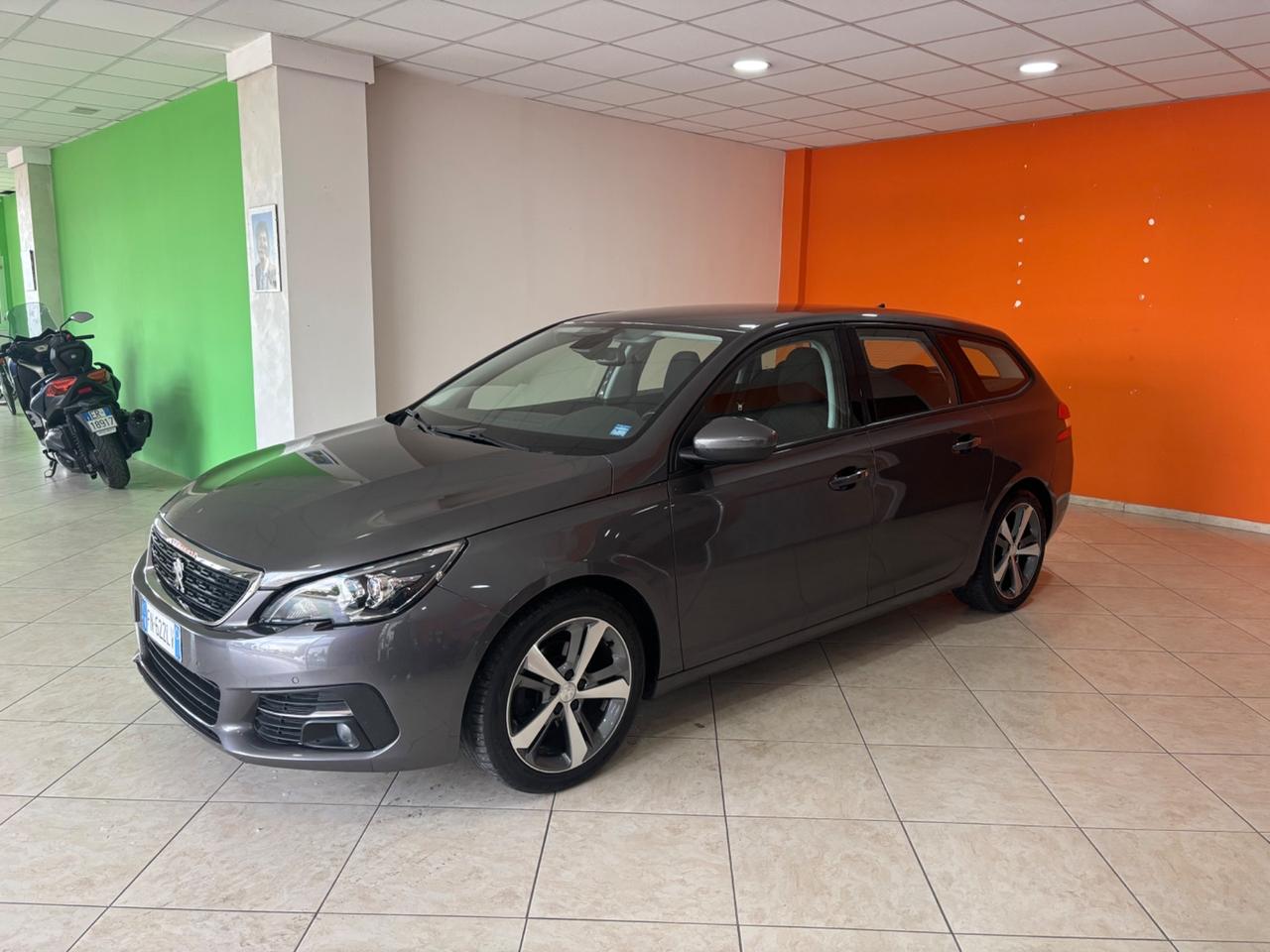 Peugeot 308 BlueHDi 120 S&S EAT6 SW Allure cambio automatico