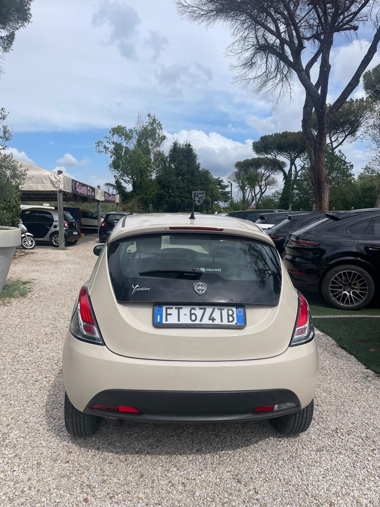 Lancia Ypsilon 1.2 69 CV 5 porte S&S Platinum