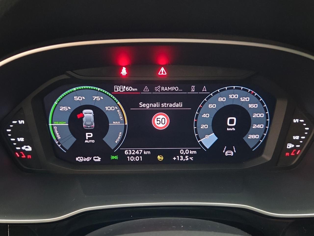 Audi Q3 45 TFSI e S tronic Business