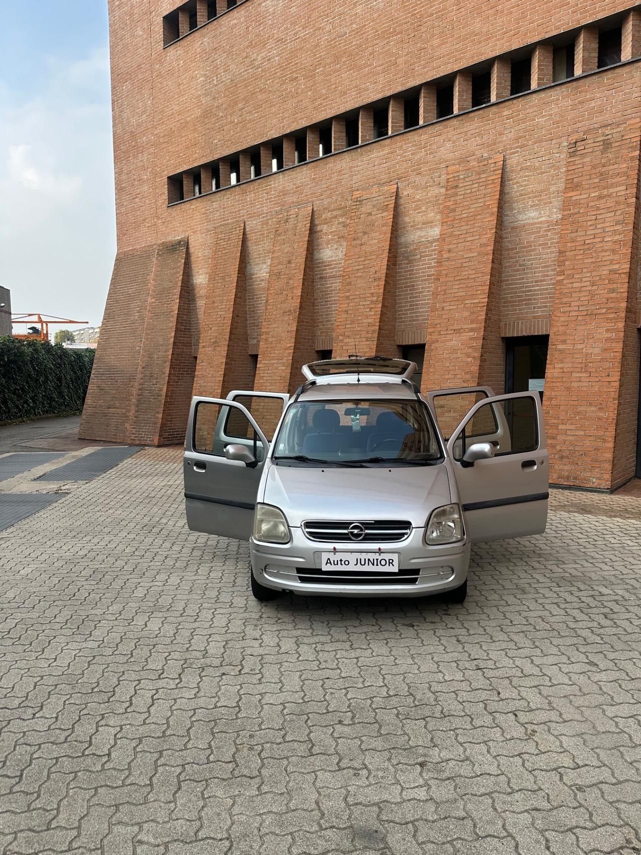 Opel Agila 1.2 16V Cosmo
