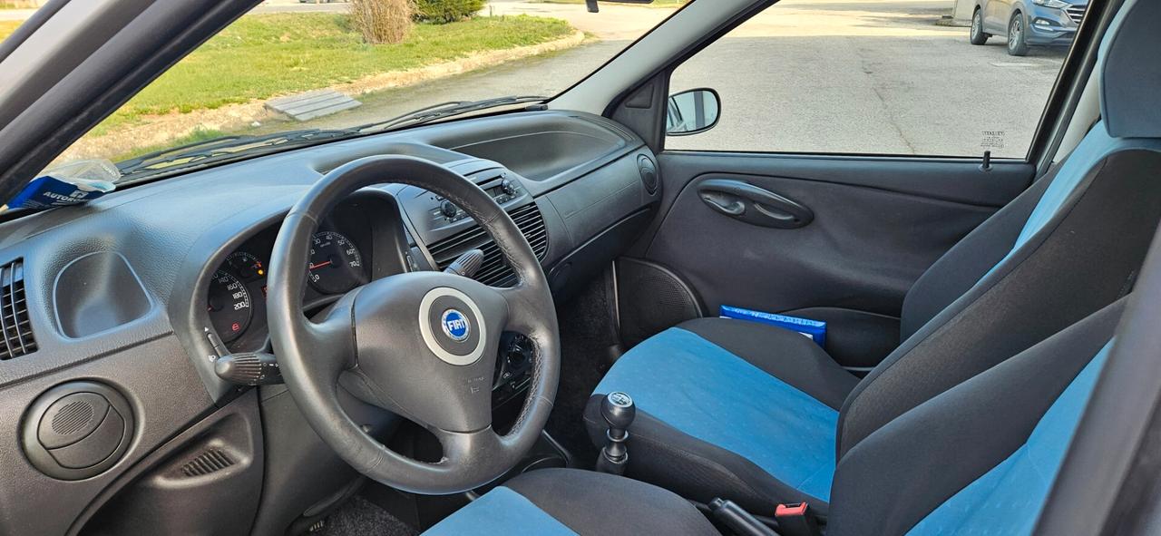 Fiat Punto 1.2i cat 5 porte EL