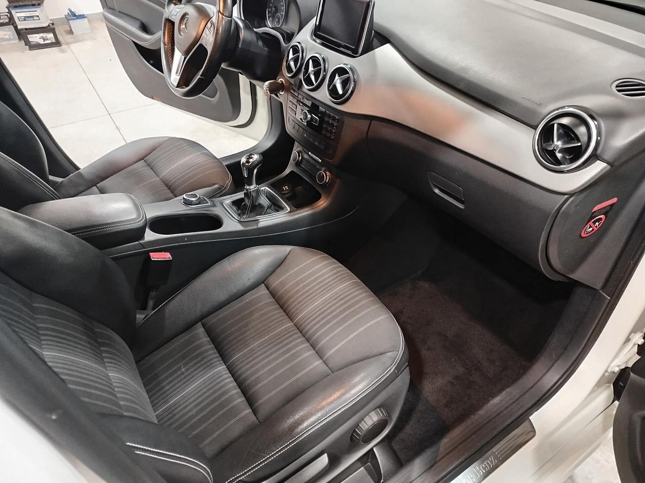 Mercedes-benz B 200 CDI Premium