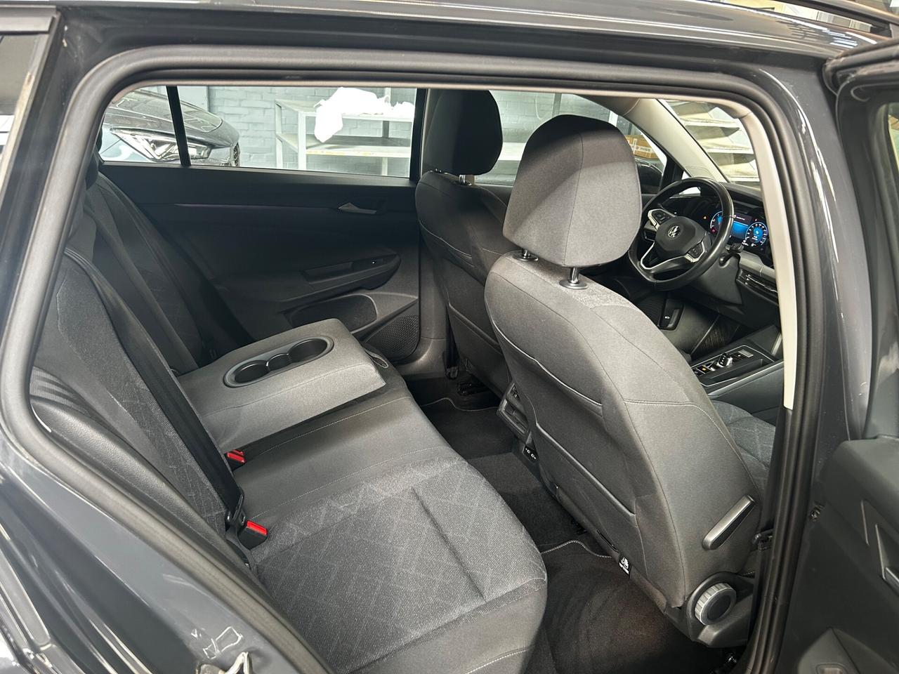 Volkswagen Golf Variant 2.0 TDI SCR DSG Life neopatentati