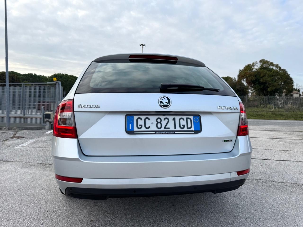 SKODA OCTAVIA 1.5 DSG Style G-Tec Metano - Navi