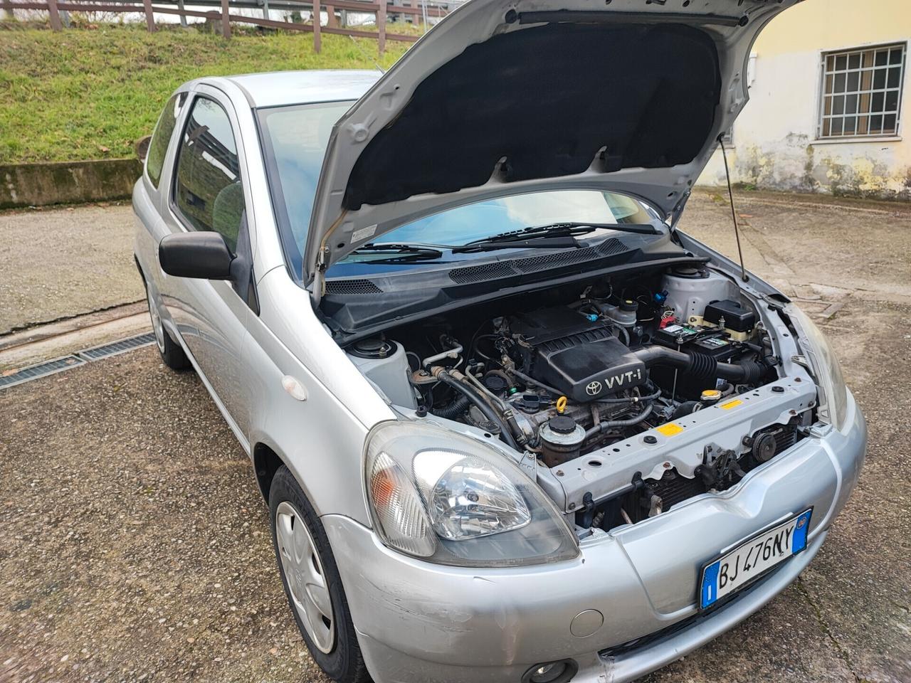 Toyota Yaris 1.0i