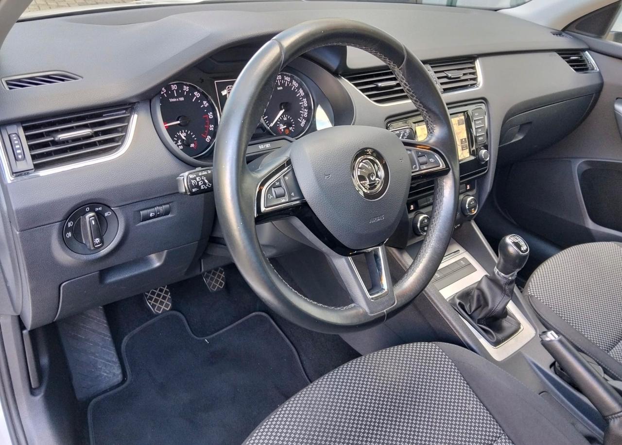 Skoda Octavia 1.6 TDI CR 110 CV 4x4 Wagon*S&S*Navi*E6