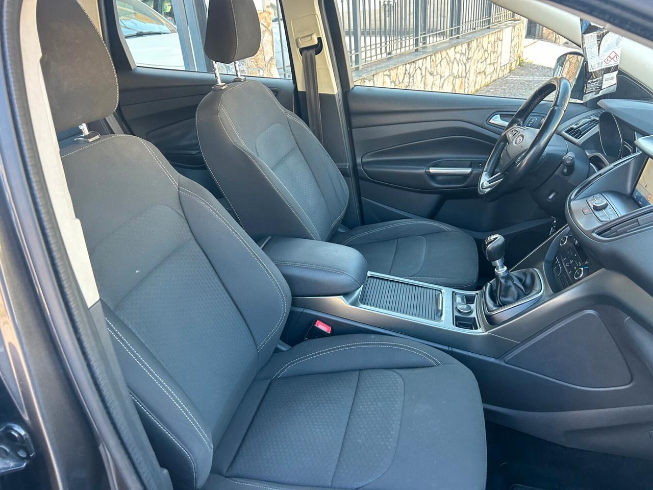 Ford Kuga 1.5 TDCI 120 CV S&S 2WD Titanium