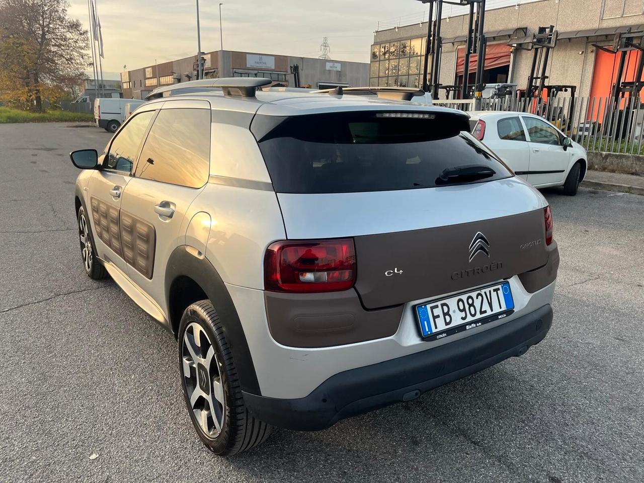 Citroen C4 Cactus BlueHDi 100 Shine