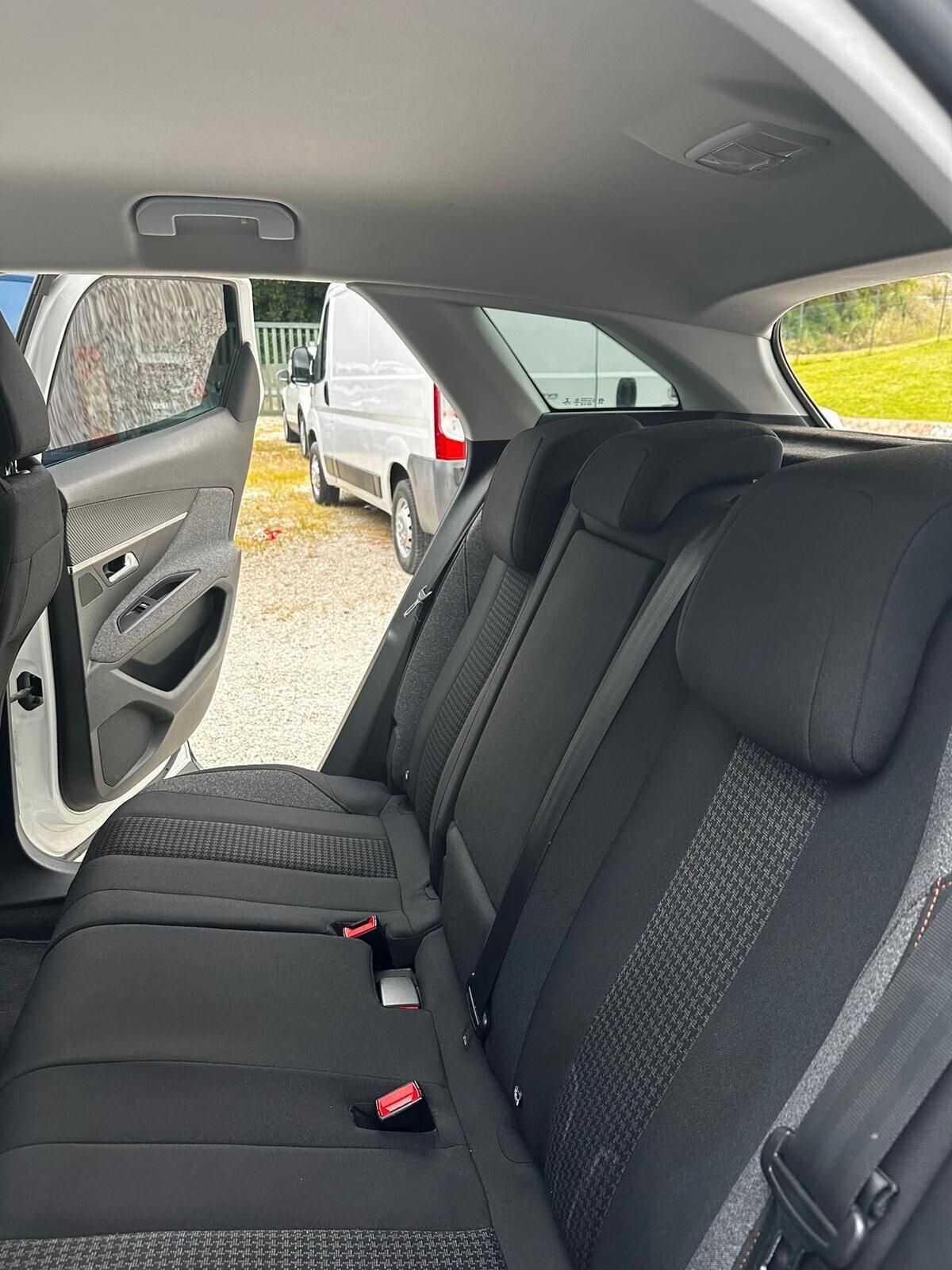 Peugeot 3008 BlueHDi 130 S&S Allure