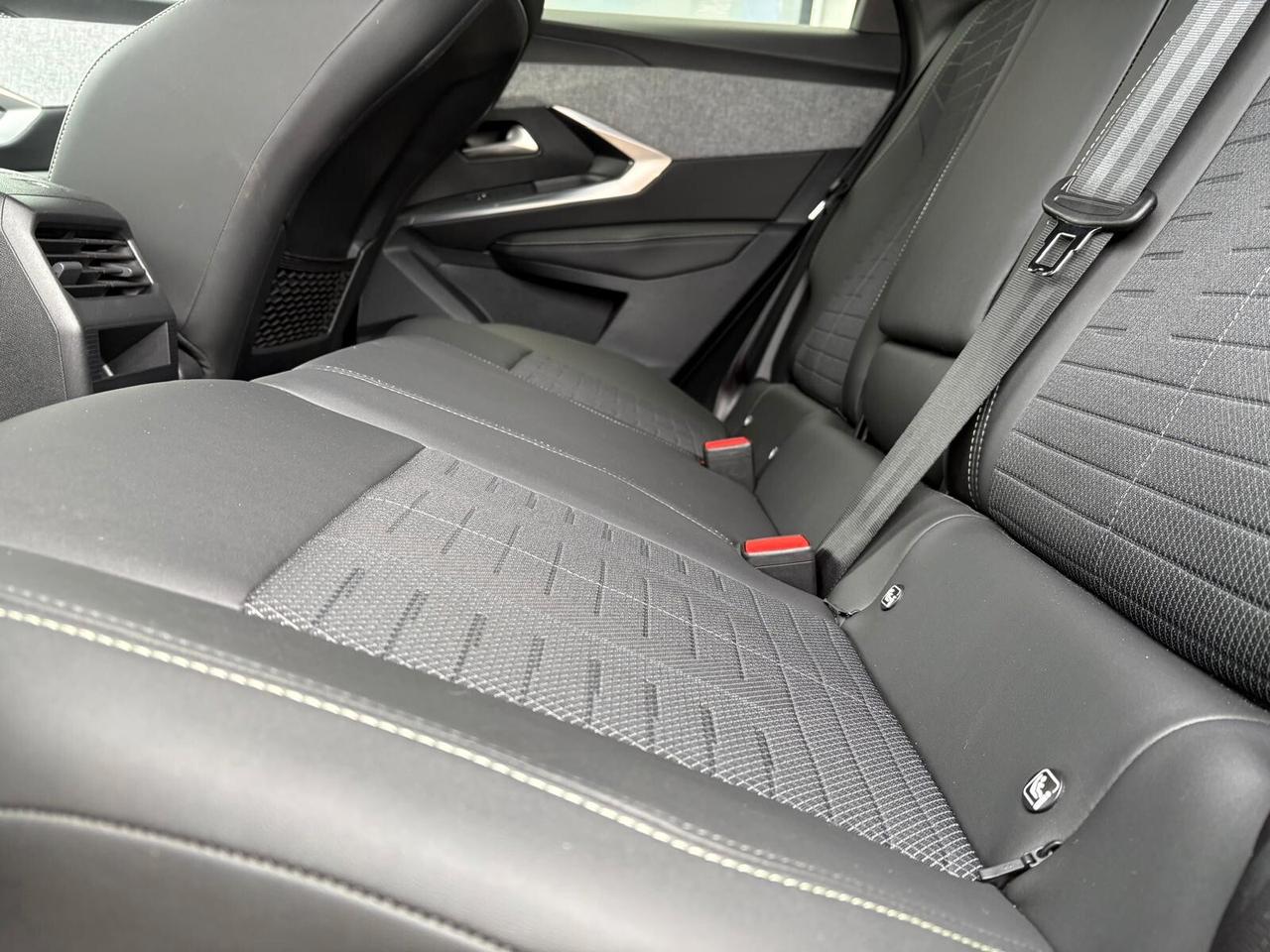 Peugeot 3008 GT Hybrid 145 e-DCS6 KM 0