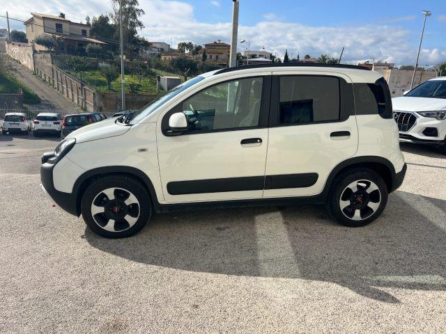 FIAT Panda 1.0 FireFly S&S Hybrid Panda Cross