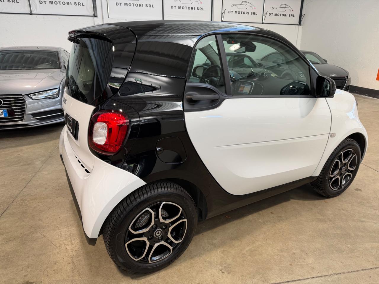Smart ForTwo TAGLIANDI MERCEDES-PARI AL NUOVO-SCHERMO
