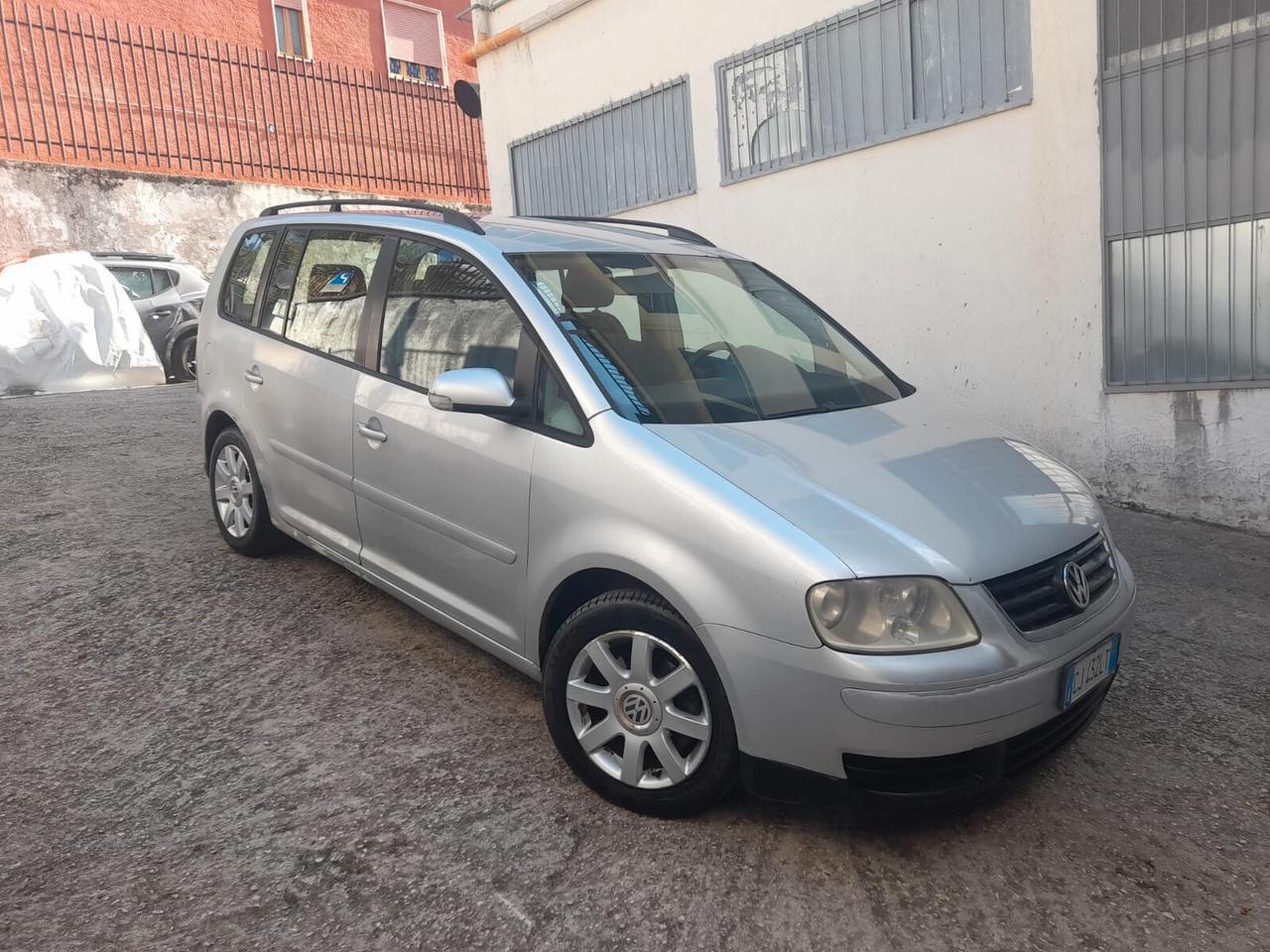 Volkswagen Touran 2.0cc diesel(PRIVATO)-2004