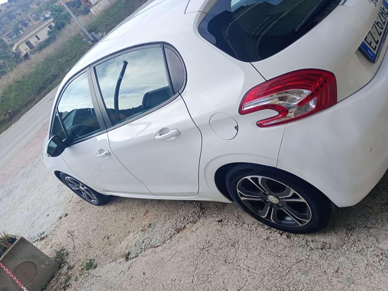 Peugeot 208 BlueHDi 75 5 porte Active