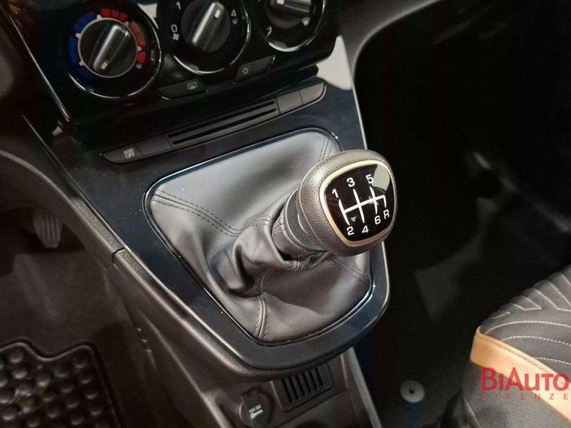 Lancia Ypsilon Ypsilon 1.0 firefly hybrid Alberta Ferretti s&s 70cv