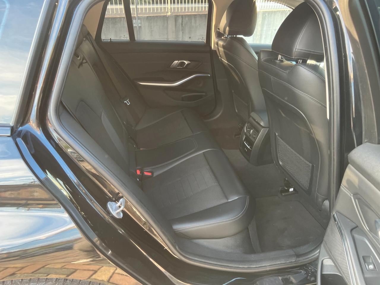 Bmw 330d 48V Touring Sport GANCIO TRAINO