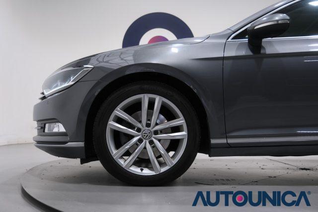 VOLKSWAGEN Passat Variant 2.0 TDI 190 CV DSG HIGHLINE BMT FARI LED