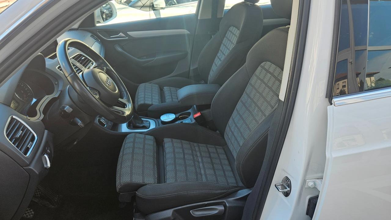 Audi Q3 2.0 tdi Sport quattro 150cv TETTO-NAVY-LED