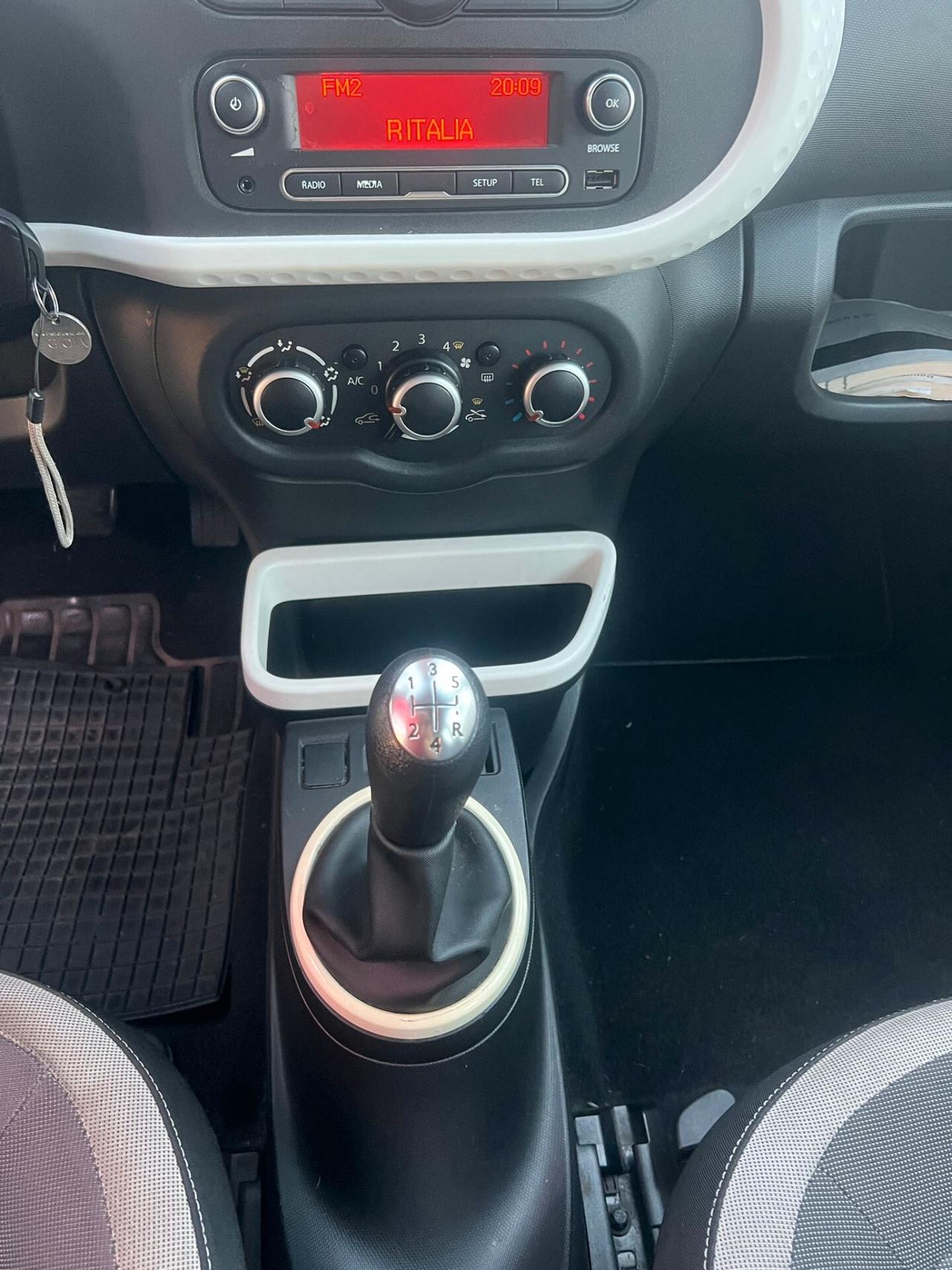 Renault Twingo SCe Lovely