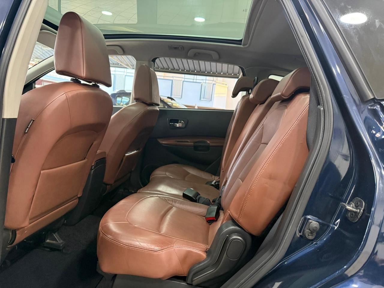 Nissan Qashqai 2.0 4x4 auto 7 posti tetto