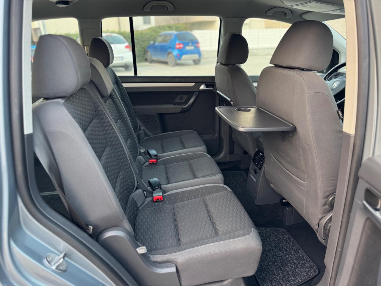 Volkswagen Touran 2.0 Highline Ecofuel 7 POSTI