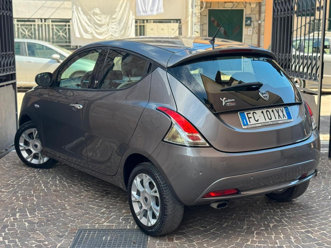 Lancia Ypsilon 1.2 69 CV 5 porte Platinum