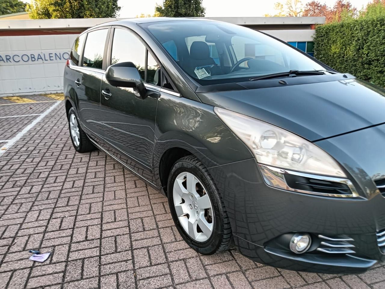 PEUGEOT 5008 1.6 VTI 120CV Family... 7 POSTTI .GPL VALIDO FINE DELL 2031... CELL 320 147 1147 WUATSAPP .CELL 3276540940 WUATSAPP..PREZZO 6200€ TRATABILLE