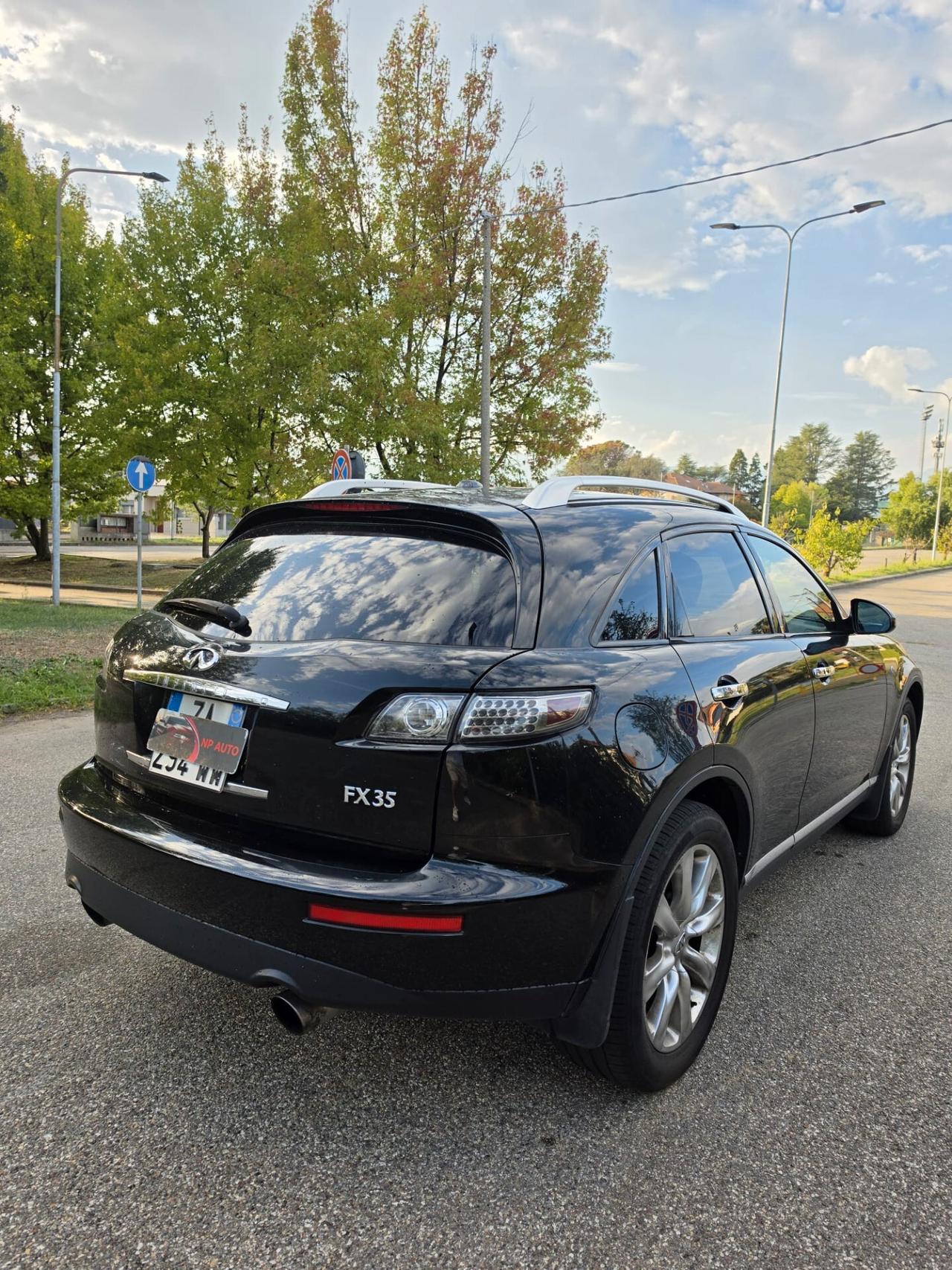 Infiniti FX 35