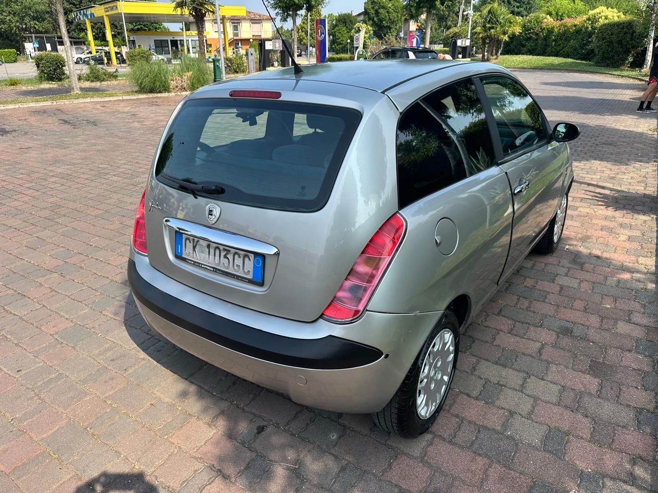 Lancia Ypsilon 1.2 benz NEOPATENTATI 2003