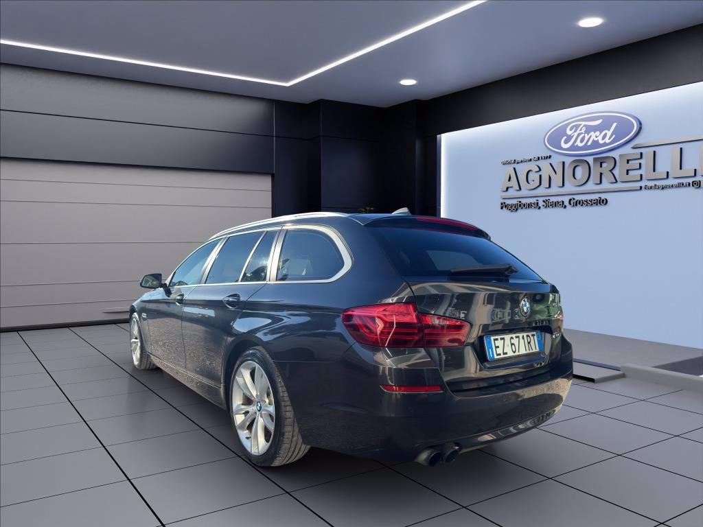 BMW 520d Touring Luxury 190cv del 2015